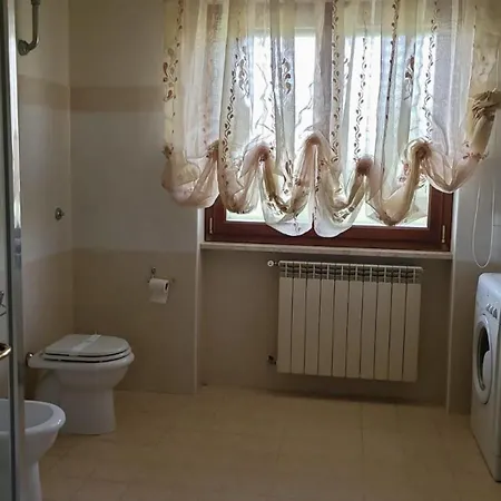 Immaculate 4-bed House In Aurora *